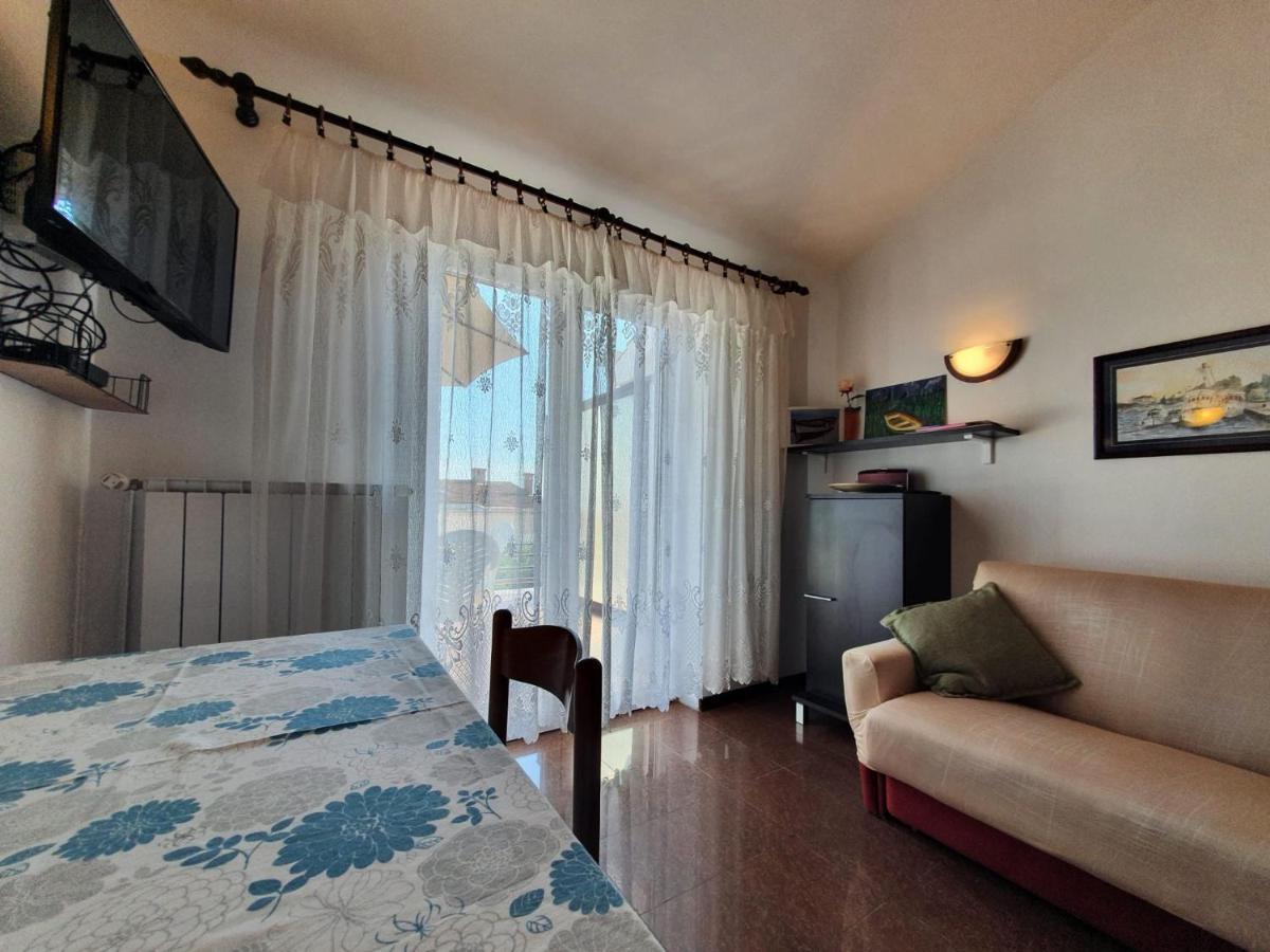 Apartment With Terace And Sea View Marica Veglia Exterior foto